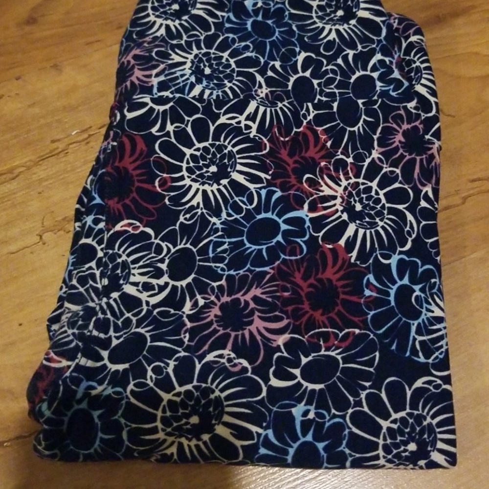Lularoe flower leggings